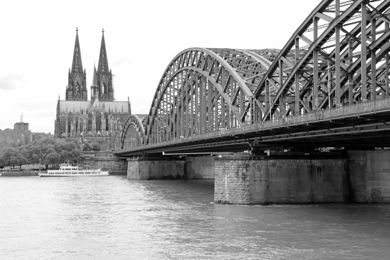 colonge cathedral bridge