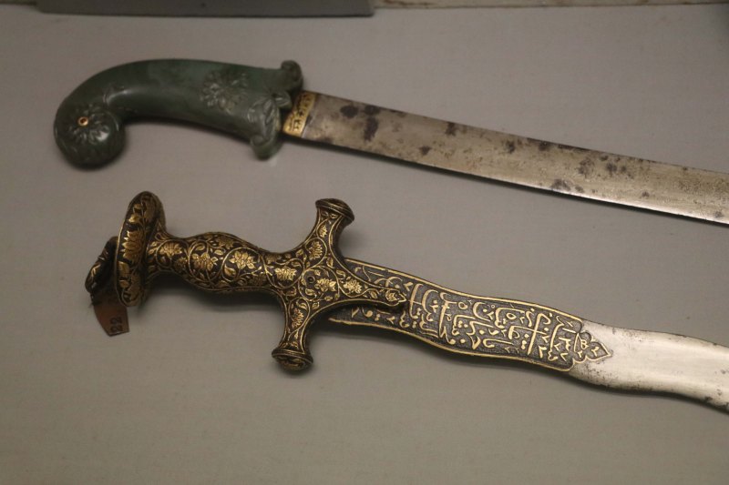 mughal sword