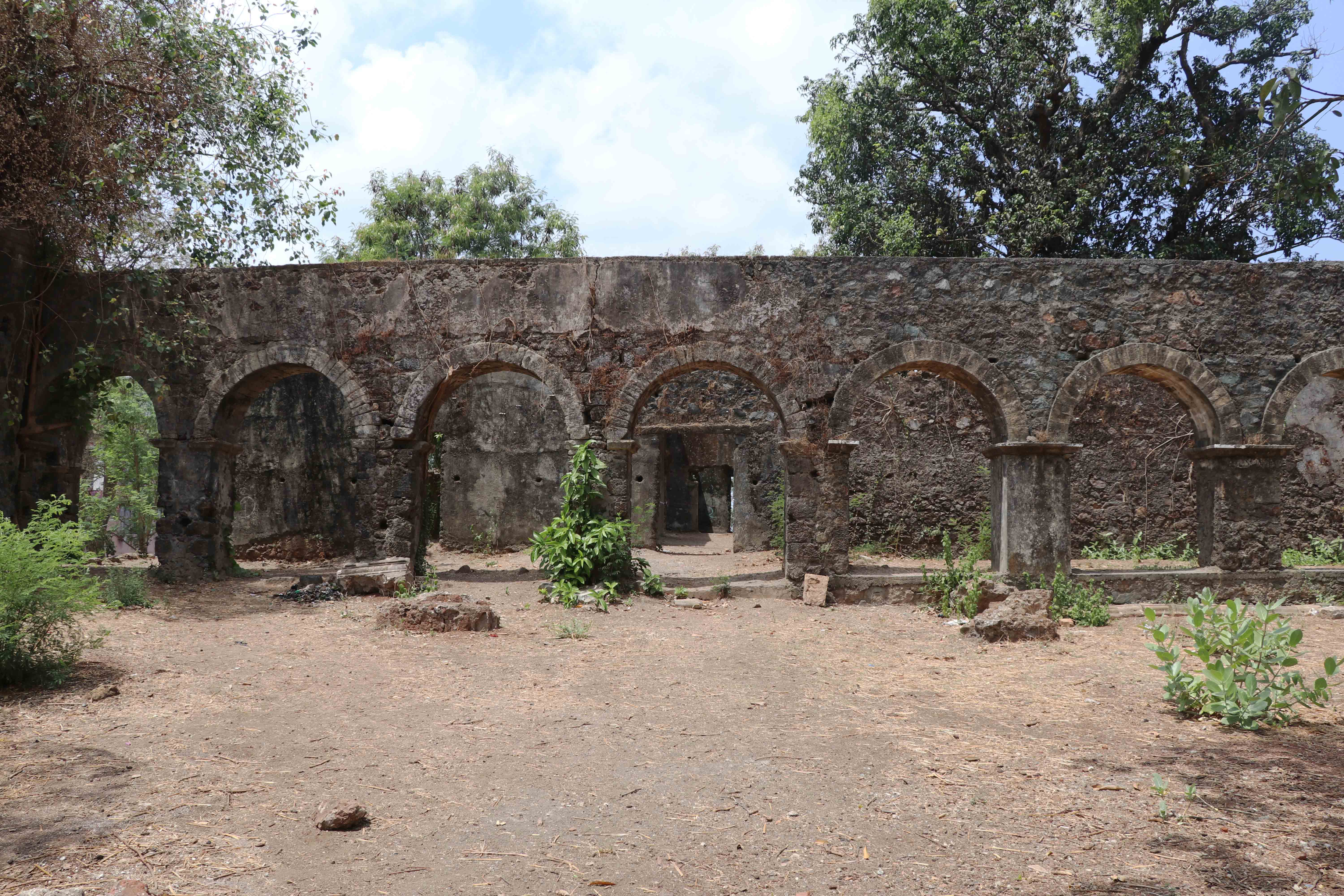 ghodbunder arches long