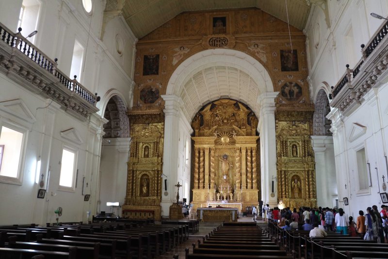 bom jesus altar