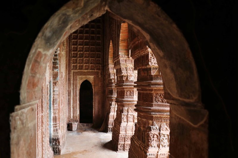 madan mohan arches light
